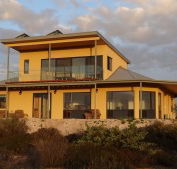 Dolphin Holiday House - Accommodation Georgetown