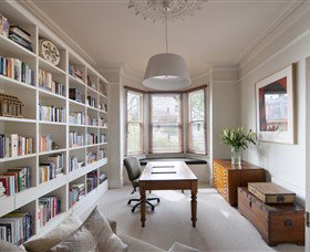 Library House - Accommodation Georgetown 3