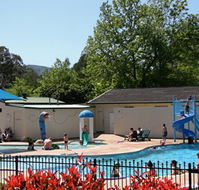 Porepunkah Pines Holiday Park - Accommodation Georgetown