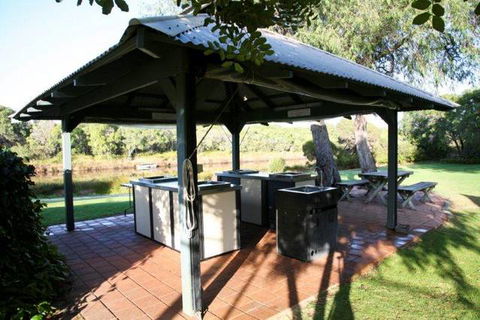 Bayshore Beachside Resort - Accommodation Georgetown 7