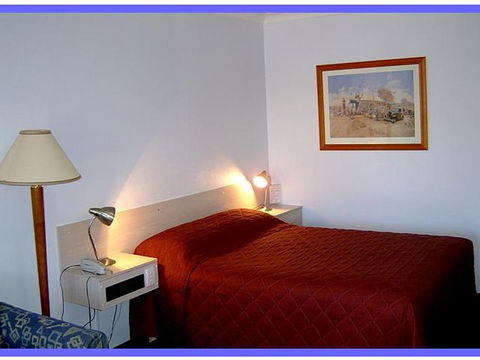 NOAH'S Mid City Motor Inn - Accommodation Georgetown 2