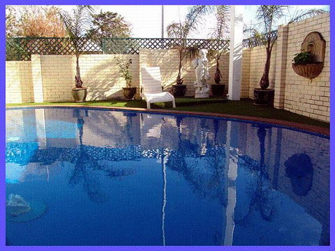 NOAH'S Mid City Motor Inn - Accommodation Georgetown 0