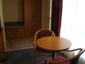 Reef Motor Inn - Accommodation Georgetown 4
