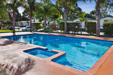 Sandhurst Motel - Accommodation Georgetown 2