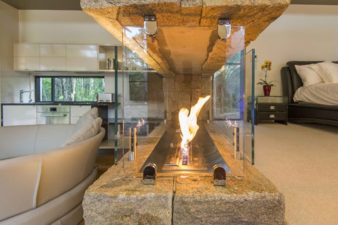 The Feathered Nest - Luxury Wildlife Retreat - Accommodation Georgetown 3