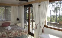 Chalet Swisse Spa Retreat - Accommodation Georgetown 3