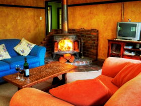 M.J Yurts Ballandean - Accommodation Georgetown 1