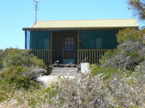 Quandong, Harbor Point Cabins, Venus Bay - Accommodation Georgetown 10