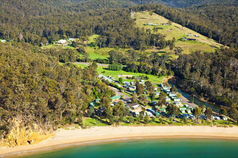 Eden Beachfront Holiday Park - Accommodation Georgetown 0