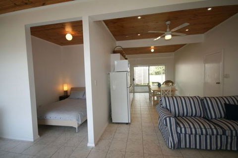 LJ Hooker Goolwa Holiday Rentals - 42 Underwood Avenue, Goolwa Beach - Accommodation Georgetown 7