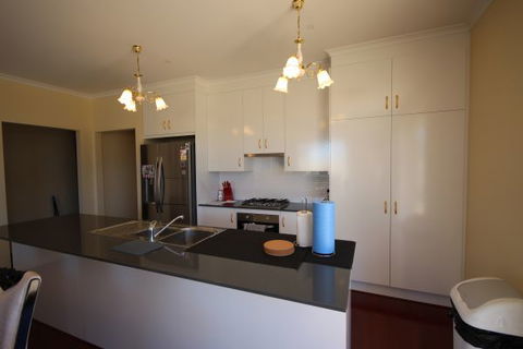 LJ Hooker Goolwa Holiday Rentals - 42 Underwood Avenue, Goolwa Beach - Accommodation Georgetown 18
