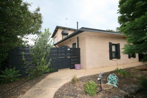 LJ Hooker Goolwa Holiday Rentals - 42 Underwood Avenue, Goolwa Beach - Accommodation Georgetown 24