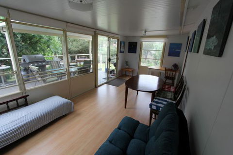 LJ Hooker Goolwa Holiday Rentals - 42 Underwood Avenue, Goolwa Beach - Accommodation Georgetown 30