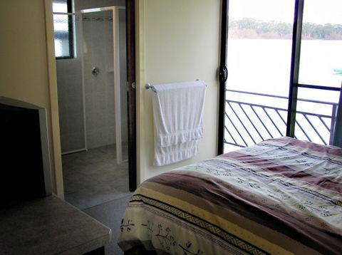 Takeme2 Houseboat - Accommodation Georgetown 3
