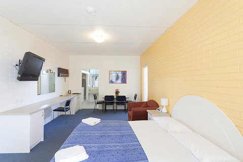 Statesman Motor Inn - Accommodation Georgetown 1