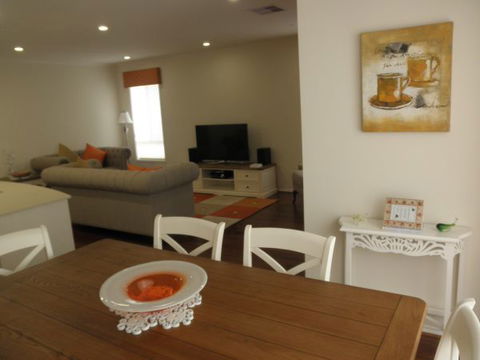 C&C's Bed And Breakfast - Accommodation Georgetown 8