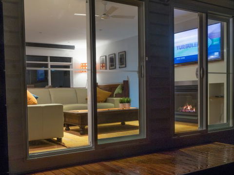 Alice's Palace Ocean Grove - Accommodation Georgetown 2