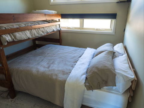 Alice's Palace Ocean Grove - Accommodation Georgetown 7