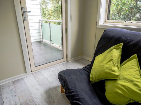 Alice's Palace Ocean Grove - Accommodation Georgetown 9