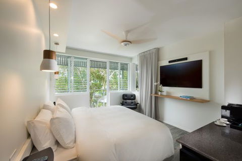 Heart Hotel And Gallery Whitsundays - Accommodation Georgetown 3