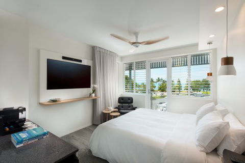 Heart Hotel And Gallery Whitsundays - Accommodation Georgetown 4