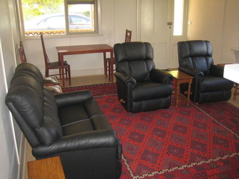 Naracoorte – Showgrounds Cottage - Accommodation Georgetown 2