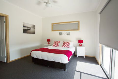 RED FIN Part Of BLUE FIN HOLIDAY HOMES - Accommodation Georgetown 3