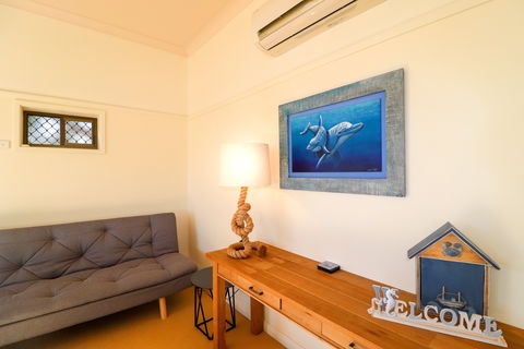A Reflection On The Lake - Accommodation Georgetown 6