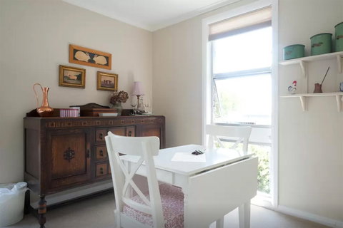 Every Man And His Dog Vineyard - Accommodation Georgetown 2