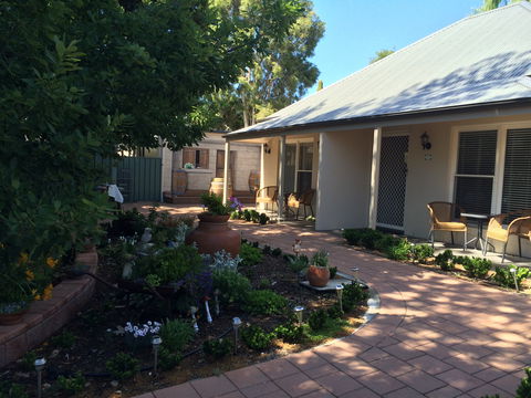 Hahndorf Oak Tree Cottages - Accommodation Georgetown 0
