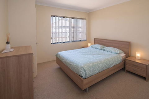 AcrosstheWay - Accommodation Georgetown 8