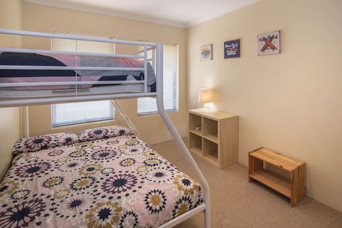 AcrosstheWay - Accommodation Georgetown 9