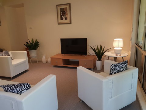 Ellie's Hide-Away At Malua Bay - Accommodation Georgetown 2