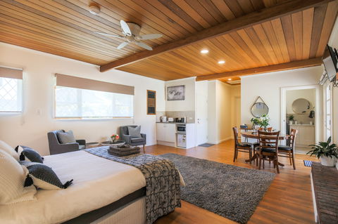 HAHNDORF LODGE - Accommodation Georgetown 0