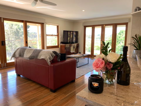 Hahndorf Luxury Lodge - Accommodation Georgetown 0