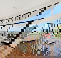 McLaren Eye - Accommodation Georgetown