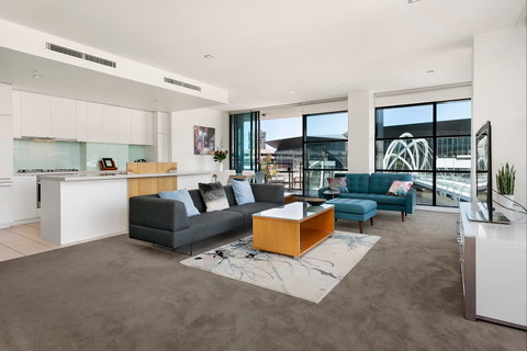 Waterfront Melbourne Apartments - Accommodation Georgetown 2
