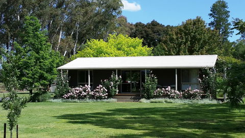 Camawald Coonawarra Cottage B&B - Accommodation Georgetown 2
