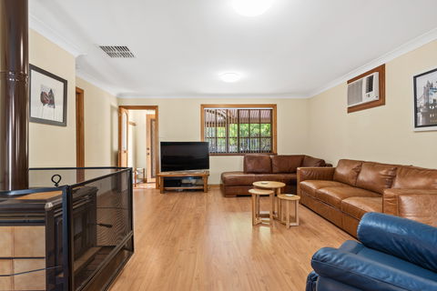 Century21 SouthCoast: Reef & Vines Port Noarlunga - Accommodation Georgetown 1