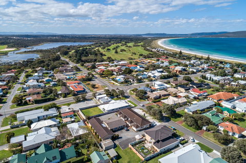 Albany Holiday Units - Accommodation Georgetown 2