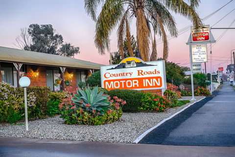 Country Roads Motor Inn - Accommodation Georgetown 0