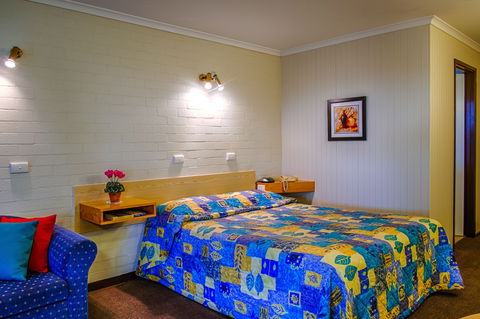 Country Roads Motor Inn - Accommodation Georgetown 1