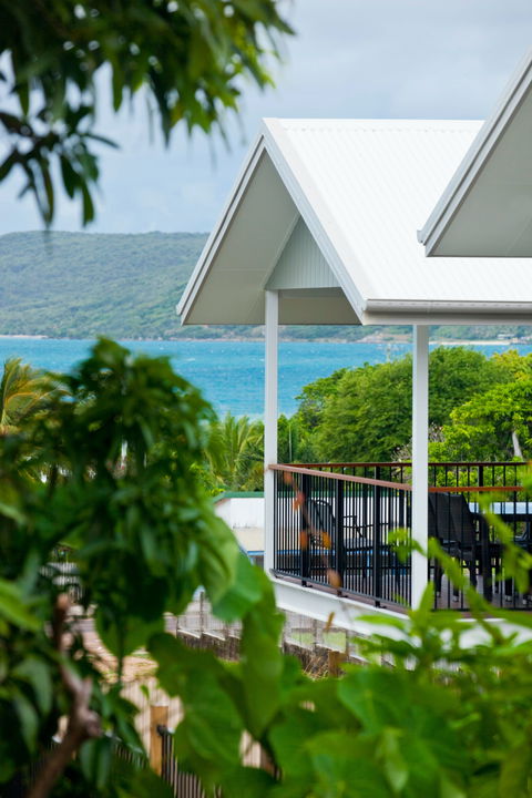 Island Villas And Apartments - Accommodation Georgetown 0