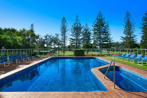 ULTIQA Beach Haven On Broadbeach - Accommodation Georgetown 2