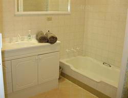 Acacia Grove Holiday House - Accommodation Georgetown 4