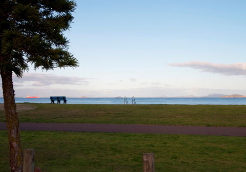 Esperance Beachfront Resort - Accommodation Georgetown 0