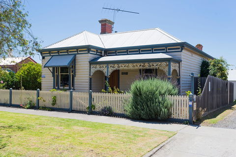 Abaleen House - Accommodation Georgetown 0