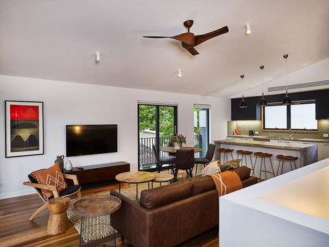 Art House Townhouses - Accommodation Georgetown 2