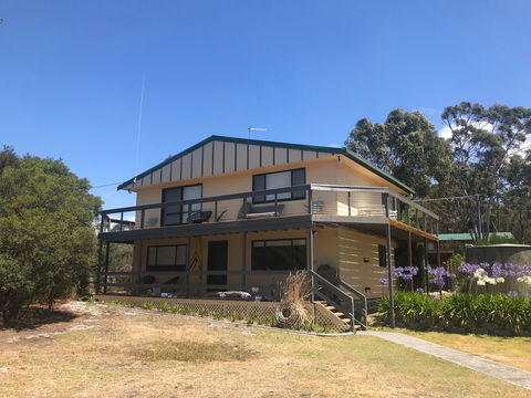 Barefoot Beach House - Accommodation Georgetown 1