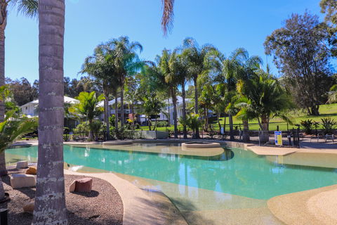 Blackbutt Family Loft Townhouse - Accommodation Georgetown 1